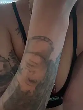 Snapshot of tastylolaaa chatting on February 19, 2025, 11:46 pm tastylolaaa online show from February 19, 2025, 11:46 pm