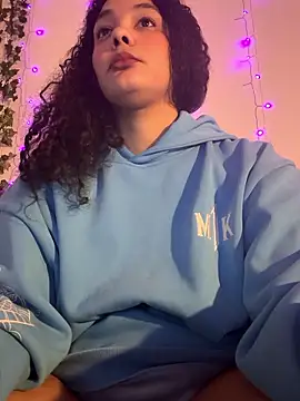 tastylolaaa online show from June 4, 2026, 3:44 am