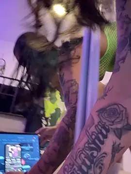 Snapshot of tastylolaaa chatting on October 12, 2025, 10:05 am tastylolaaa online show from October 12, 2025, 10:05 am