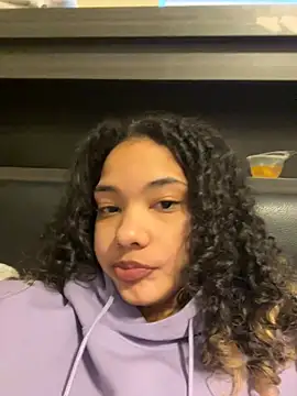 Snapshot of tastylolaaa chatting on February 4, 2025, 12:08 am tastylolaaa online show from February 4, 2025, 12:08 am