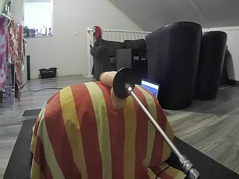 Snapshot of YourLoveBoyKevin chatting on February 27, 2026, 3:45 pm YourLoveBoyKevin online show from February 27, 2026, 3:45 pm