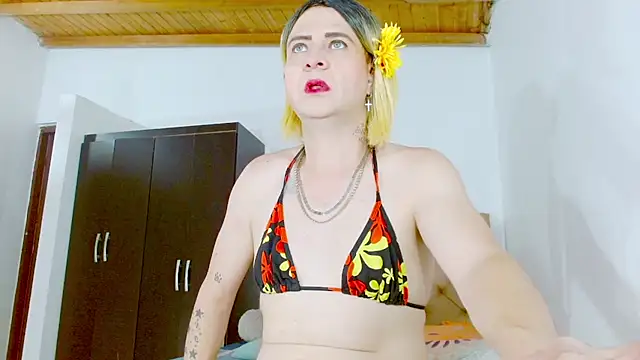 Dolldirtyxxx online show from June 25, 2026, 6:51 am