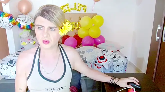 Dolldirtyxxx online show from August 2, 2026, 6:27 pm