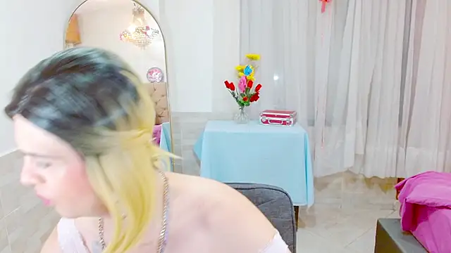 Snapshot of Dolldirtyxxx chatting on March 4, 2026, 3:58 am Dolldirtyxxx online show from March 4, 2026, 3:58 am