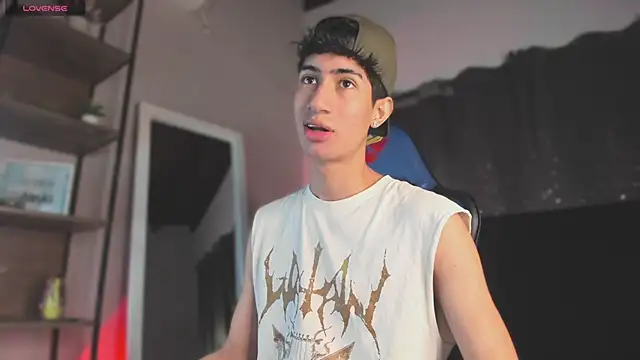 Snapshot of NovaaWheler chatting on June 10, 2026, 11:55 am NovaaWheler online show from June 10, 2026, 11:55 am