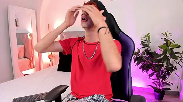 NovaaWheler online show from March 17, 2025, 5:01 am