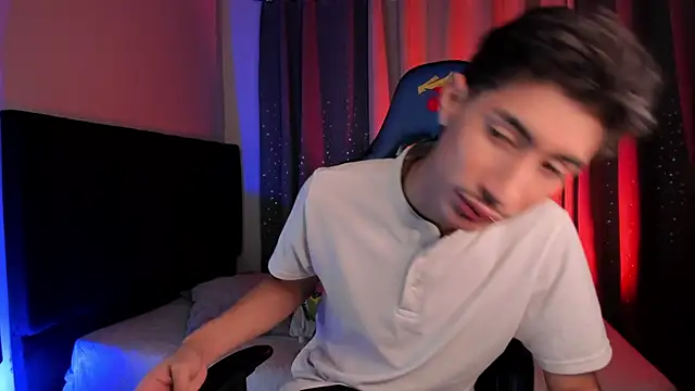 NovaaWheler online show from October 10, 2025, 8:42 pm