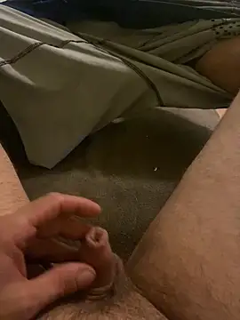 Snapshot of Tonez86 chatting on September 21, 2025, 11:32 pm Tonez86 online show from September 21, 2025, 11:32 pm