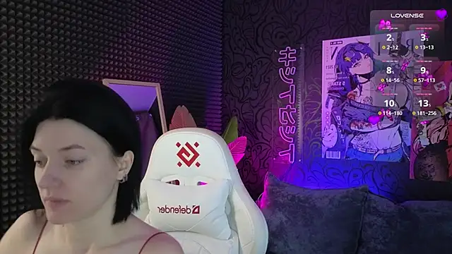 roxy riot  online show from October 16, 2025, 1:25 am