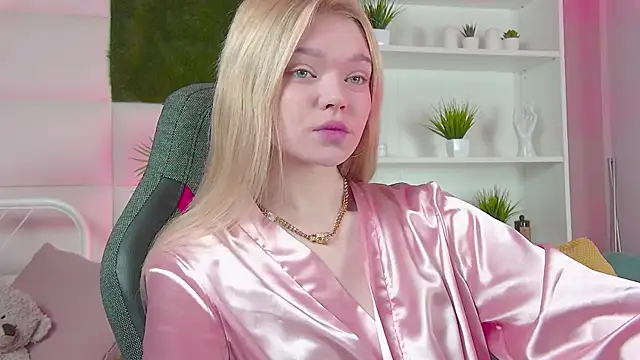 AdeleCartier online show from March 9, 2025, 3:54 am