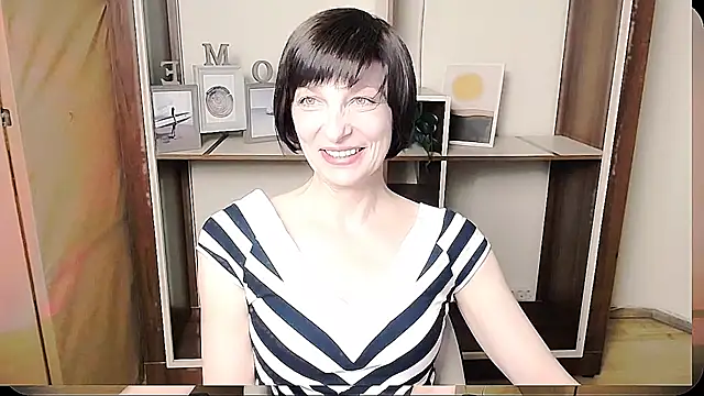 Snapshot of _AngeliaFlow_ chatting on June 11, 2026, 8:00 am AngeliaFlow online show from June 11, 2026, 8:00 am