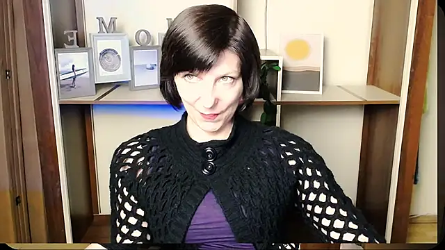 Snapshot of _AngeliaFlow_ chatting on July 11, 2026, 8:03 am AngeliaFlow online show from July 11, 2026, 8:03 am
