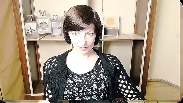 Snapshot of _AngeliaFlow_ chatting on June 17, 2026, 8:03 am AngeliaFlow online show from June 17, 2026, 8:03 am
