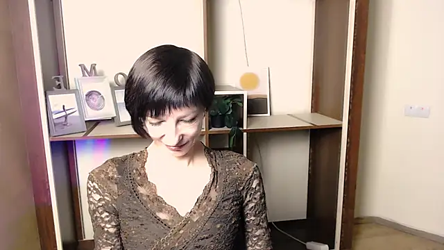  AngeliaFlow  online show from November 10, 2025, 7:46 am