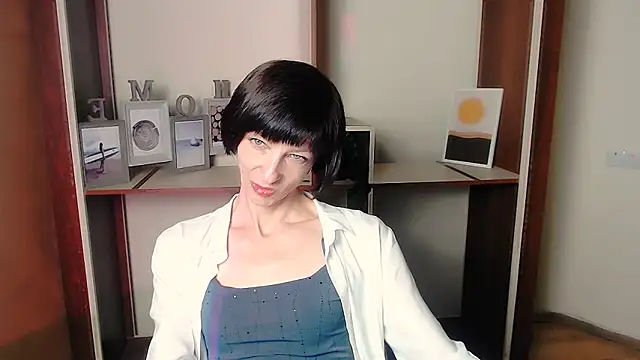  AngeliaFlow  online show from September 23, 2025, 6:42 am