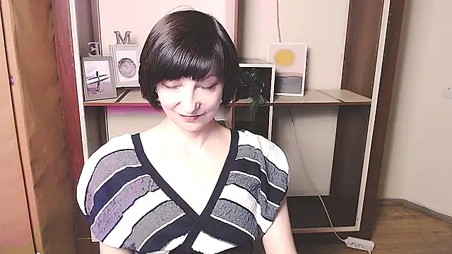 AngeliaFlow  online show from April 22, 2026, 8:21 am