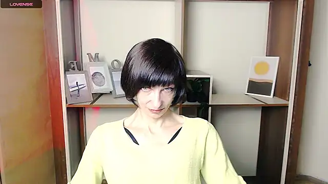  AngeliaFlow  online show from October 10, 2025, 6:47 am