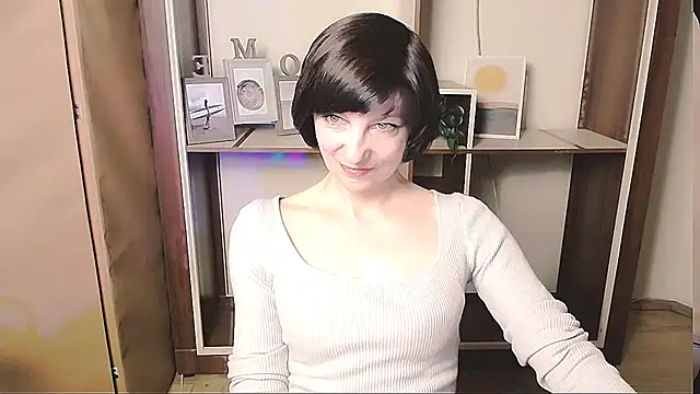  AngeliaFlow  online show from May 5, 2026, 8:28 am