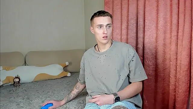 crazybottom99 online show from November 5, 2025, 7:17 pm