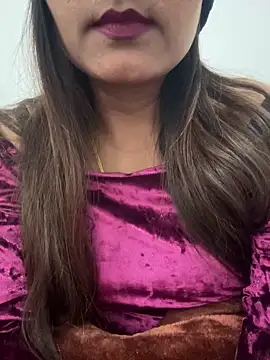 Deepcha1991 online show from February 21, 2025, 3:43 pm