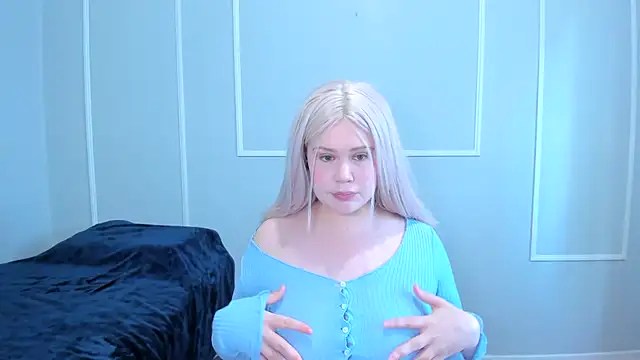  leana  online show from October 3, 2025, 3:46 pm