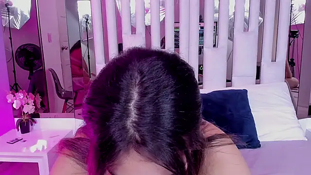 Cloee Rainbow1 online show from March 20, 2025, 2:53 pm