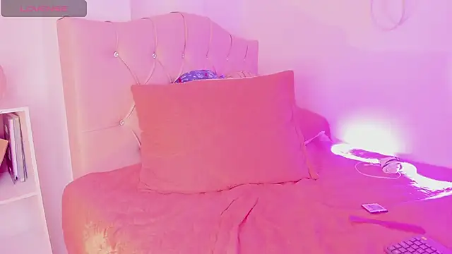 VictoriaBlackfire online show from November 11, 2025, 5:02 am