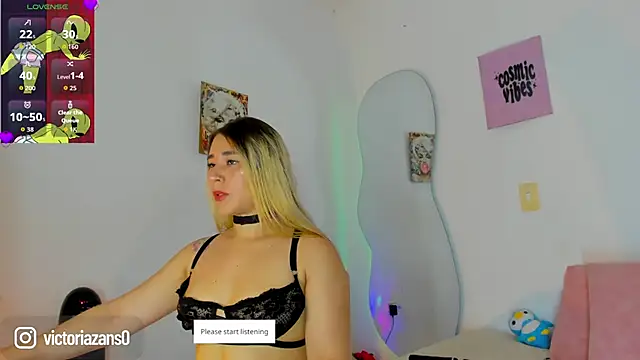 Vickyallien online show from April 21, 2026, 4:13 pm