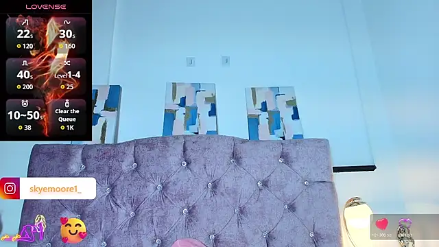 Skye Moore online show from October 10, 2025, 7:25 pm