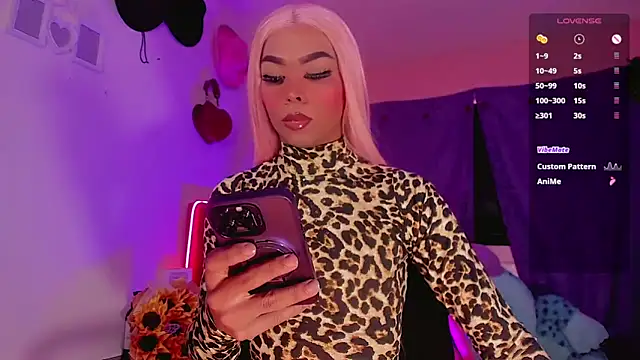 Snapshot of val_princes chatting on December 14, 2025, 1:28 pm val princes online show from December 14, 2025, 1:28 pm