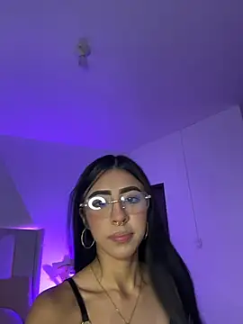 Mirandaa Rogers online show from July 12, 2026, 2:40 pm