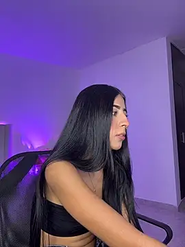 Mirandaa Rogers online show from July 28, 2026, 7:04 pm