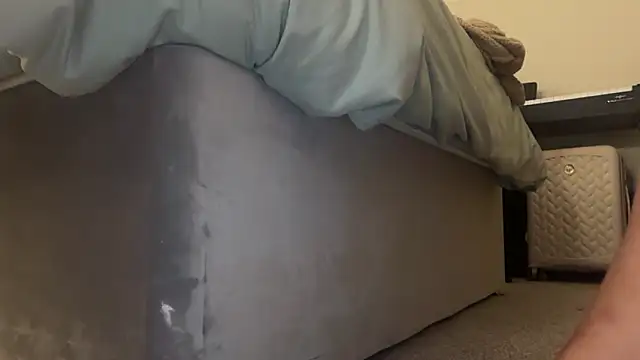 skyejde online show from February 5, 2026, 6:37 pm