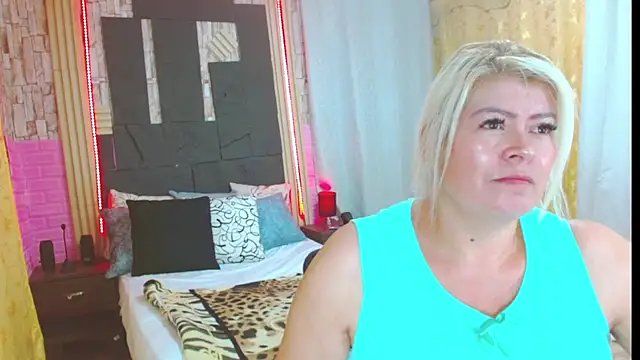 Herlys Texas online show from February 17, 2025, 10:49 pm