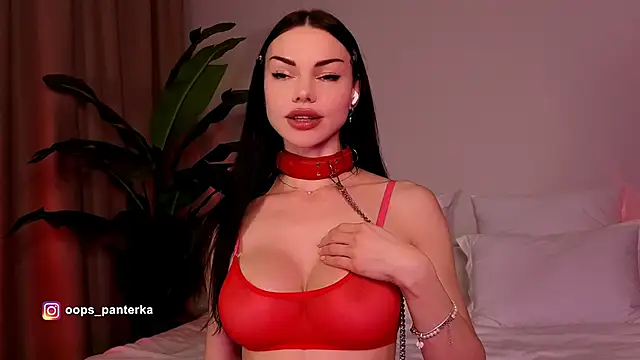 AmyLeeplay online show from May 7, 2026, 7:50 pm