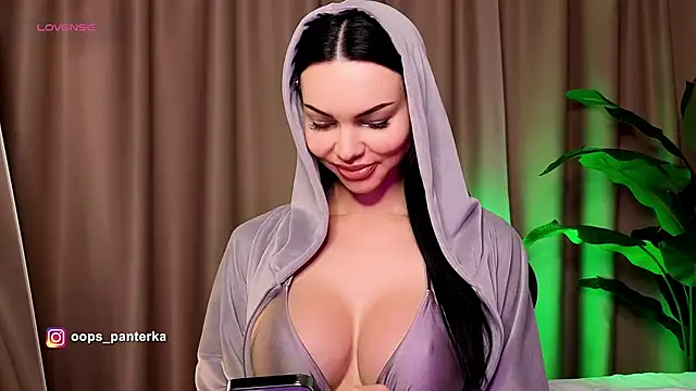 Snapshot of AmyLeeplay chatting on March 3, 2026, 10:22 am AmyLeeplay online show from March 3, 2026, 10:22 am