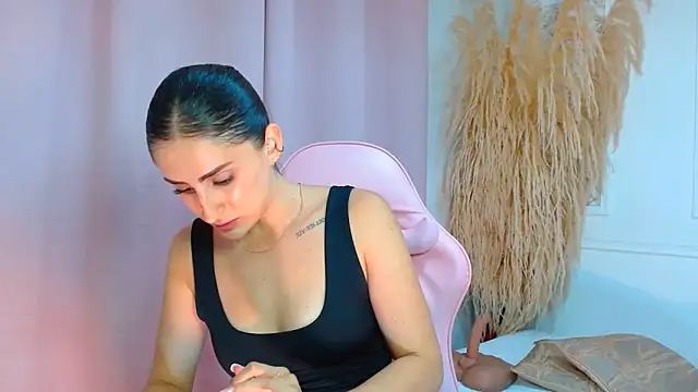 Snapshot of Danella_houston chatting on May 21, 2026, 10:29 pm Danella houston online show from May 21, 2026, 10:29 pm