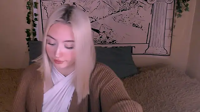 beauty blonde online show from March 18, 2025, 12:51 am