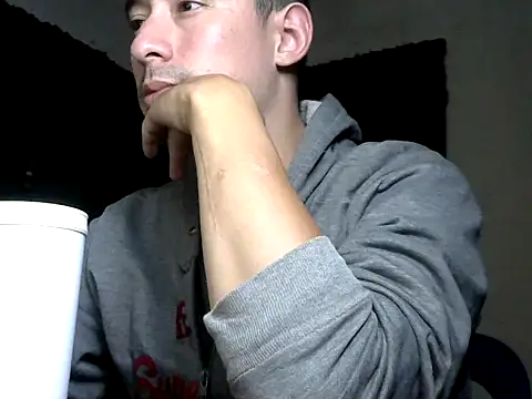 vampireathome online show from September 12, 2025, 5:29 am