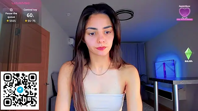 EmiliaZen online show from October 17, 2025, 5:48 pm