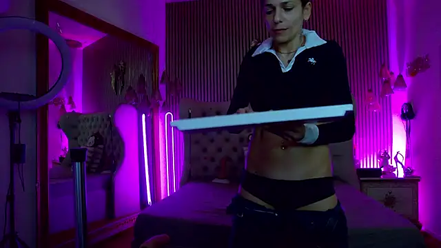 Snapshot of PlayfulShow chatting on March 4, 2026, 11:18 am PlayfulShow online show from March 4, 2026, 11:18 am