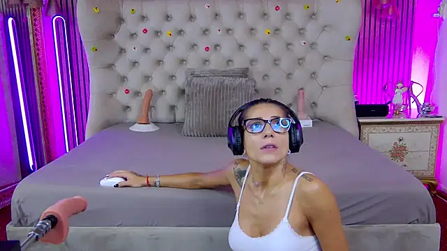 PlayfulShow online show from October 15, 2025, 8:44 am