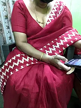 niiveditha online show from September 17, 2025, 7:32 am