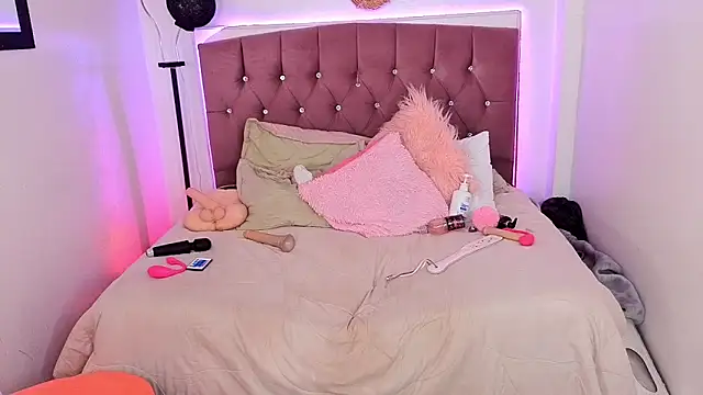 lizha milf online show from January 31, 2026, 7:12 pm