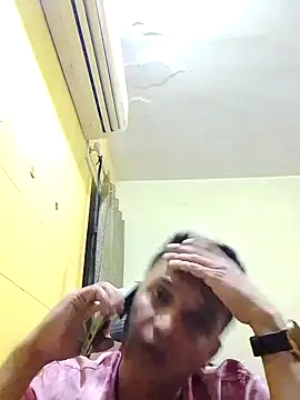 Snapshot of crazyfreaking chatting on March 6, 2025, 4:49 pm crazyfreaking online show from March 6, 2025, 4:49 pm