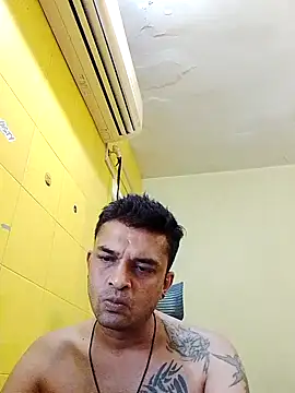 Snapshot of crazyfreaking chatting on March 9, 2025, 8:18 am crazyfreaking online show from March 9, 2025, 8:18 am