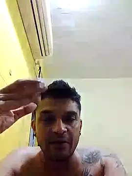 Snapshot of crazyfreaking chatting on February 28, 2025, 9:44 pm crazyfreaking online show from February 28, 2025, 9:44 pm