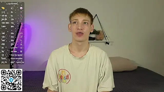 Snapshot of Julian_wins chatting on February 14, 2026, 12:55 am Julian wins online show from February 14, 2026, 12:55 am