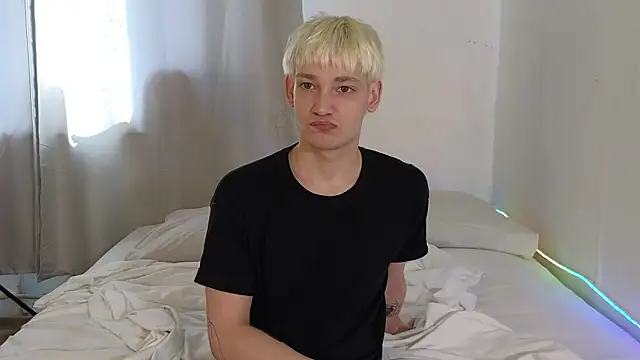 Snapshot of Julian_wins chatting on March 31, 2026, 3:19 am Julian wins online show from March 31, 2026, 3:19 am