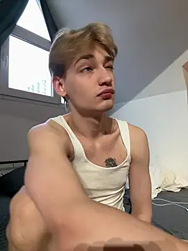 Julian wins online show from March 21, 2025, 11:55 am